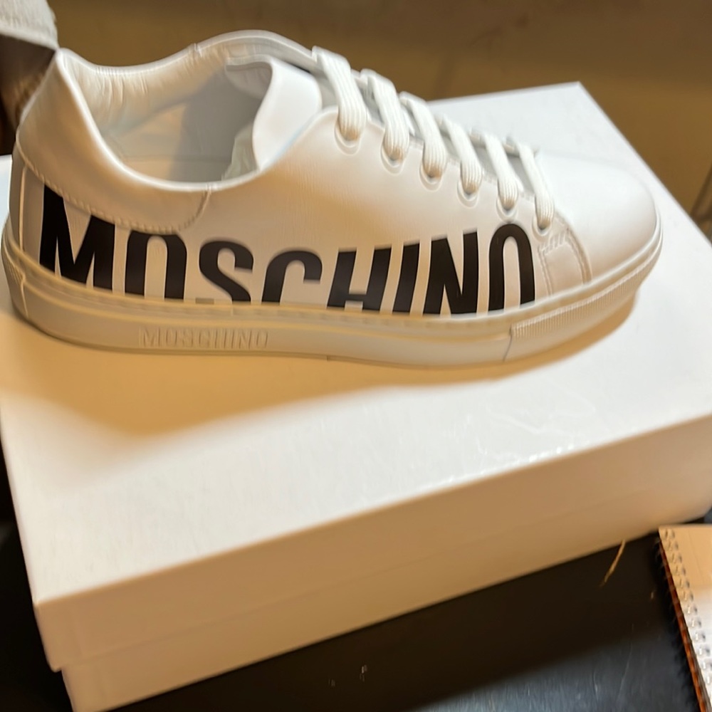 AUTHENTIC MOSCHINO LEATHER SNEAKER WOMEN
